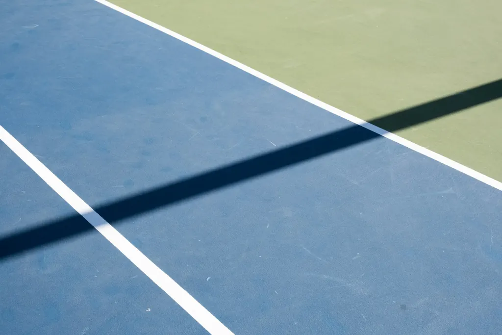 Rezzella Athletics: simple, useful pieces for running, court, swim and training